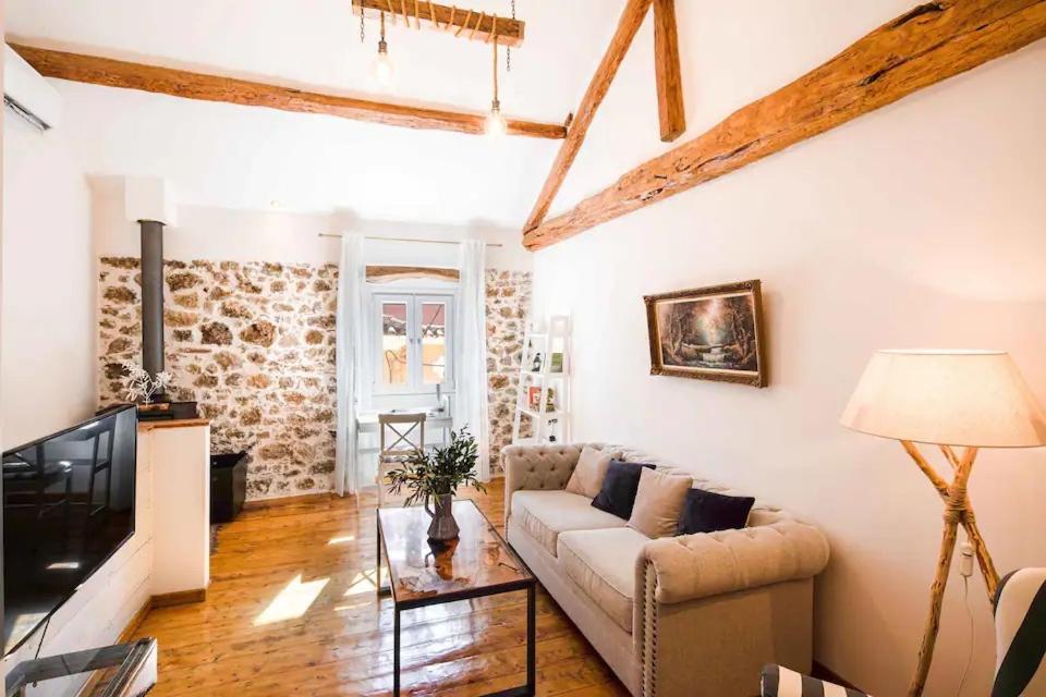 Alia House Villa Doukades ภายนอก รูปภาพ